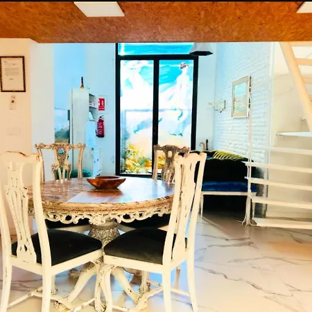Loft Con Mucha Luz En El Centro Barrio Ruzafa * Valencia